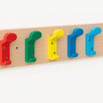 Porte-Manteau Enfant pour Crèche en Bois avec Crochets Multicolores