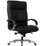 Chaise de direction en cuir noir avec accoudoirs rembourrés et base chromée