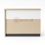 Comptoir d’accueil minimaliste – finition beige, blanc et bois clair