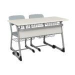 Table scolaire double avec sièges intégrés et étagères de rangement