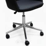 Fauteuil de Bureau Pivotant en Simili Cuir Noir - Design Arrondi - Base Chromée – Image 4