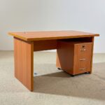 Bureau en bois stratifié professionnel – Design simple et robuste – Image 11