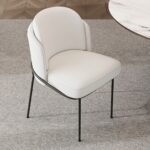 Chaise de salle à manger blanche Linenic - assise matelassée en coton et lin avec piètement inox noir moderne