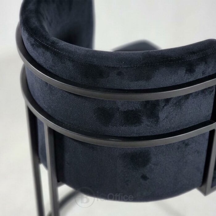 Chaise design velours noir avec structure métallique - Style moderne premium – Image 5