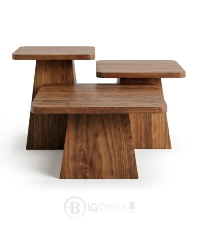 Set de tables gigognes en bois composé de trois formats différents, adapté aux salons modernes, bureaux, salles d’attente et espaces d’accueil au Maroc.